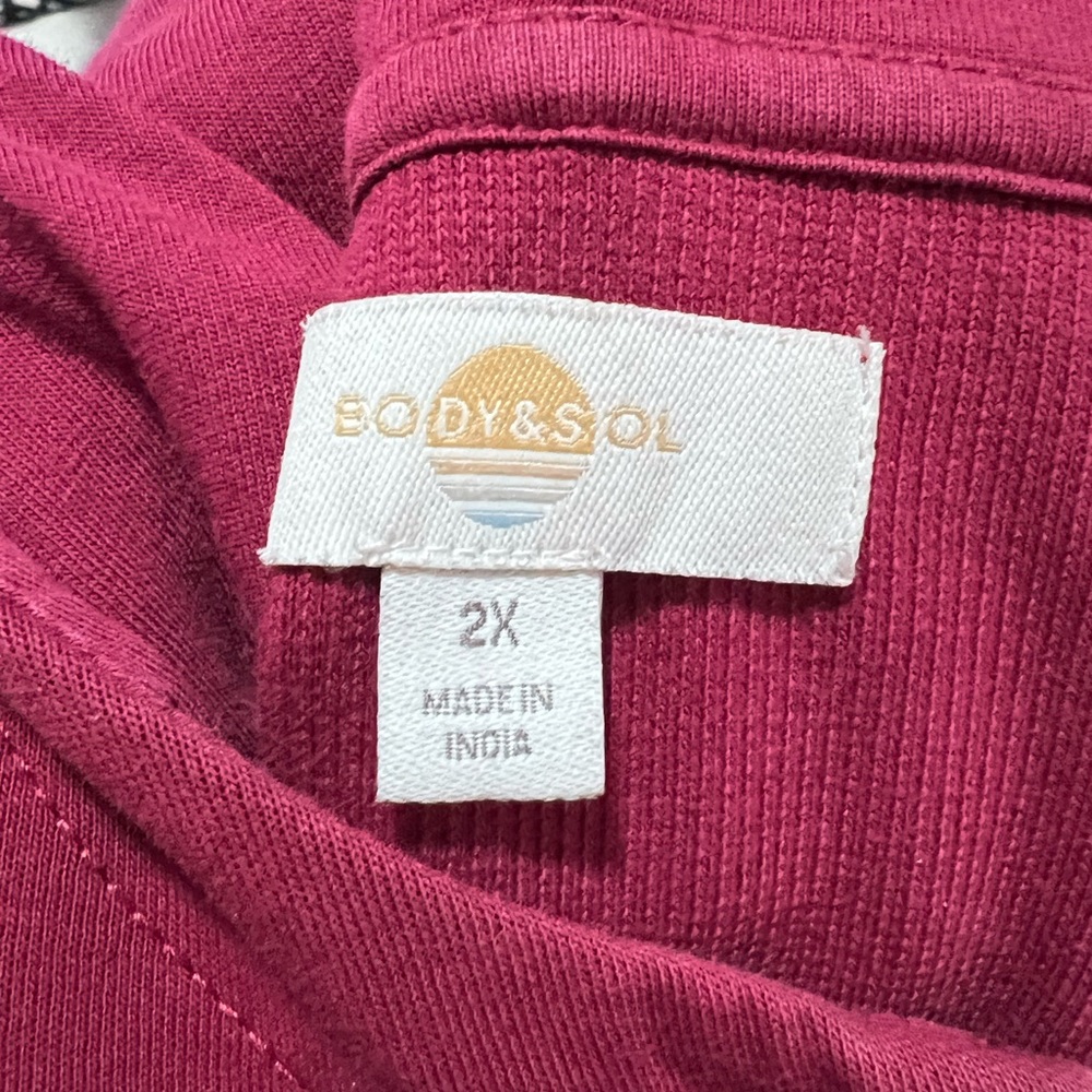 Woman’s Body & Sol Quarter Zip Size 2X - Picture 2 of 6